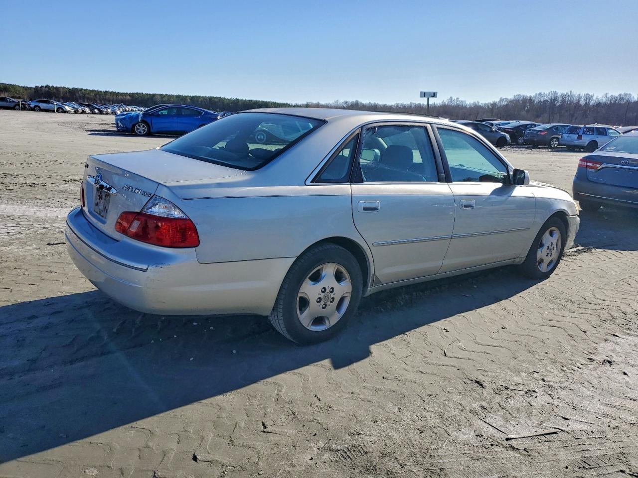 2003 TOYOTA AVALON XL photo 5