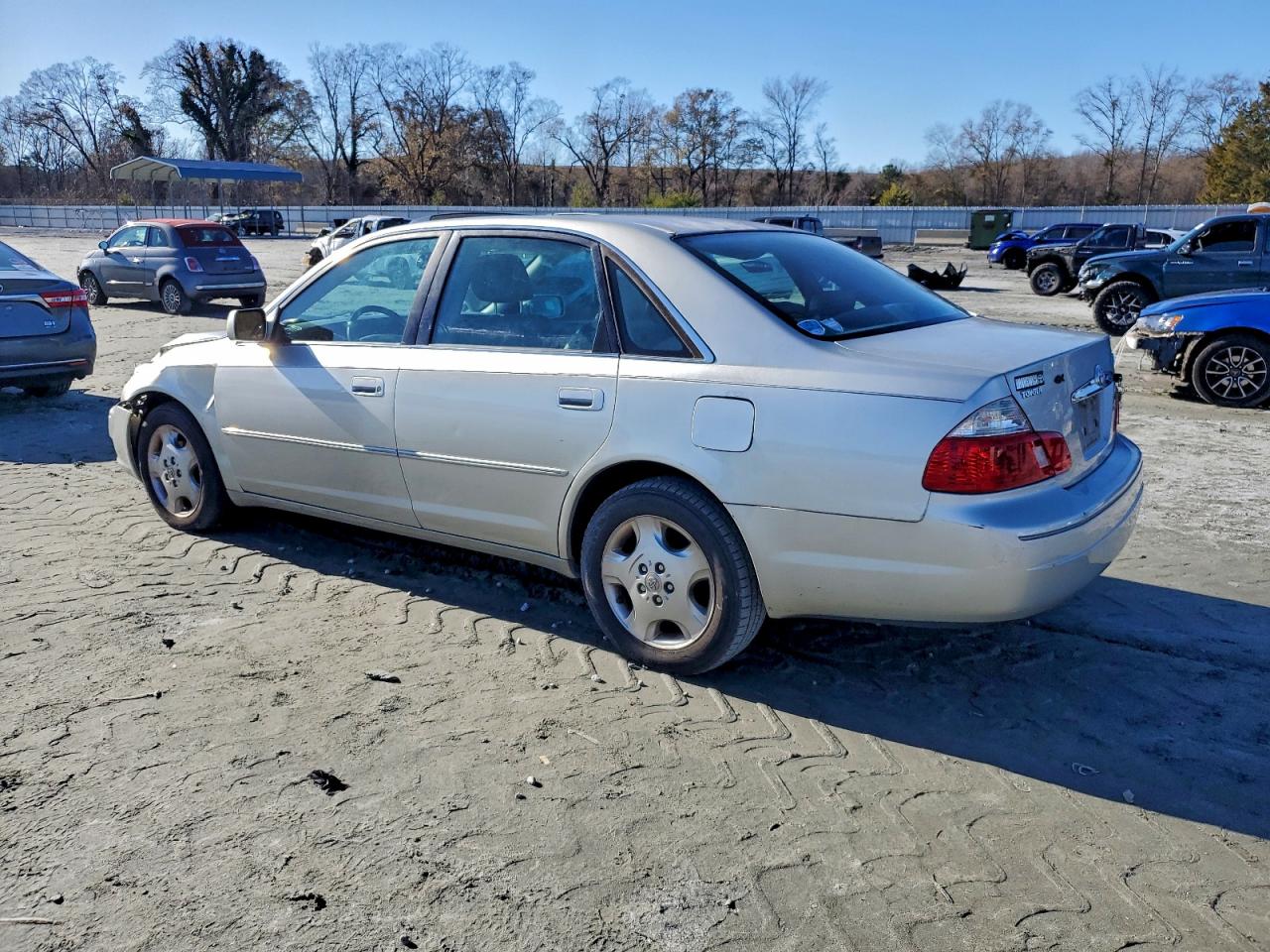2003 TOYOTA AVALON XL photo 3