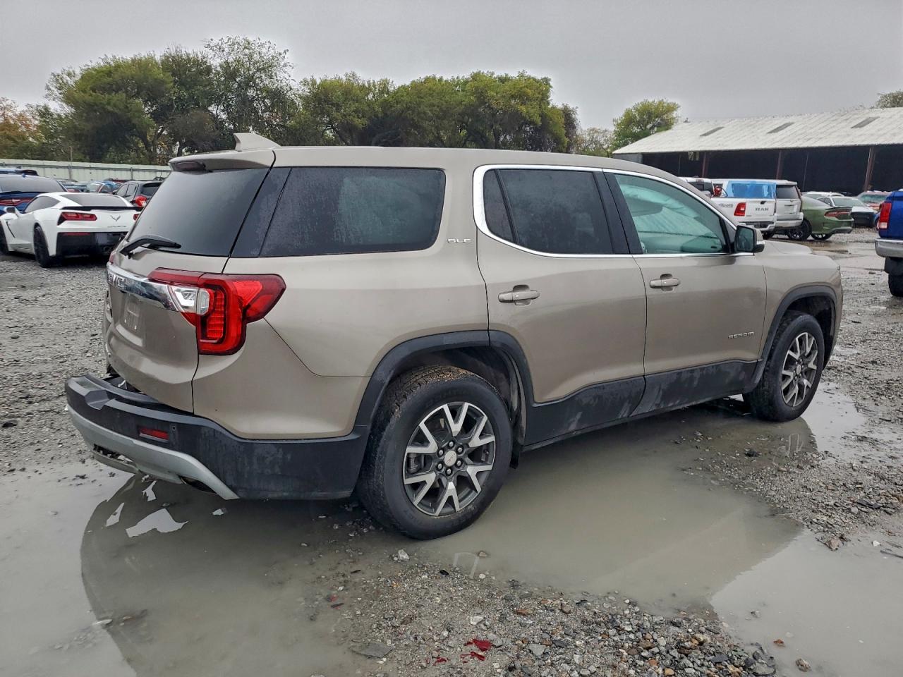 2023 GMC ACADIA SLE photo 5