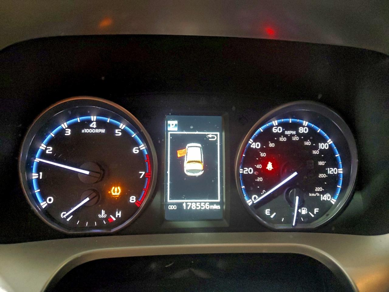 2017 TOYOTA RAV4 LE photo 17