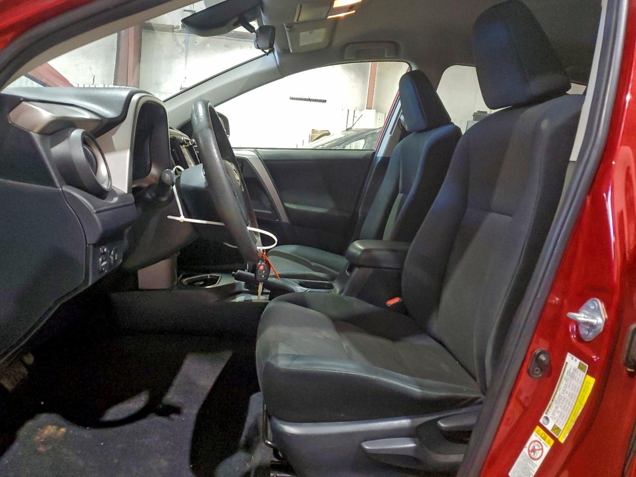 2017 TOYOTA RAV4 LE photo 13