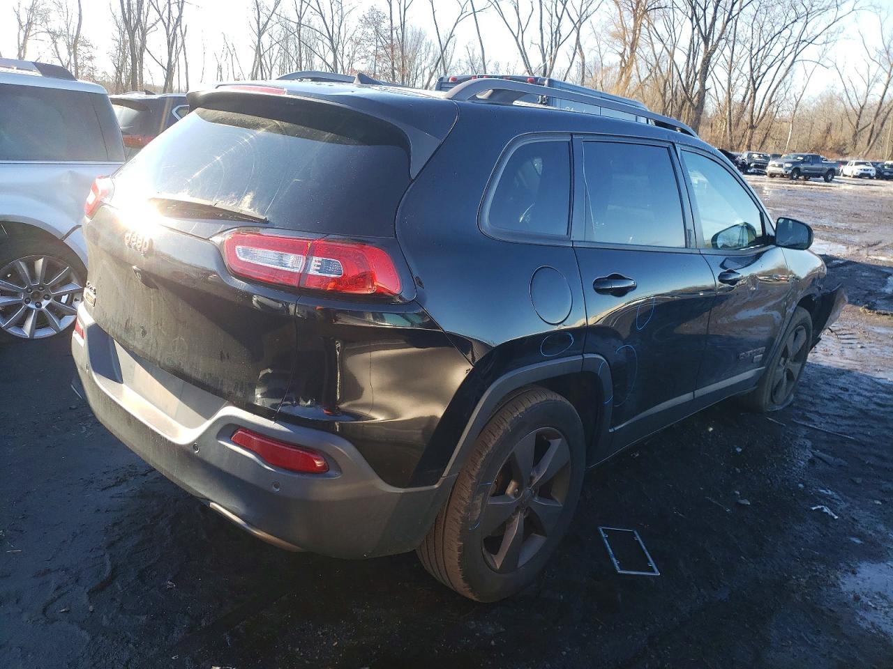 2017 JEEP CHEROKEE LATITUDE photo 5