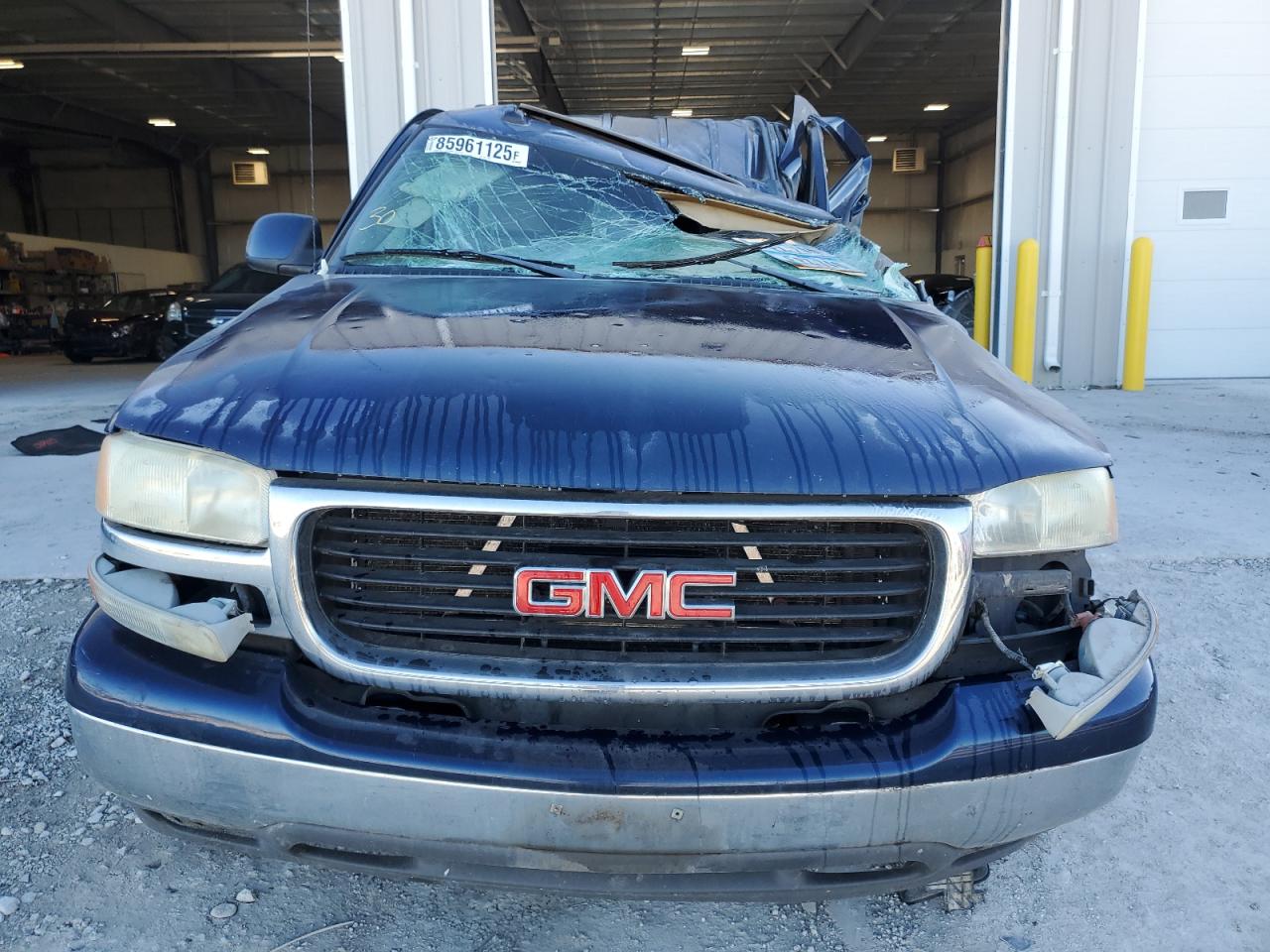 2003 GMC YUKON XL C1500 photo 5