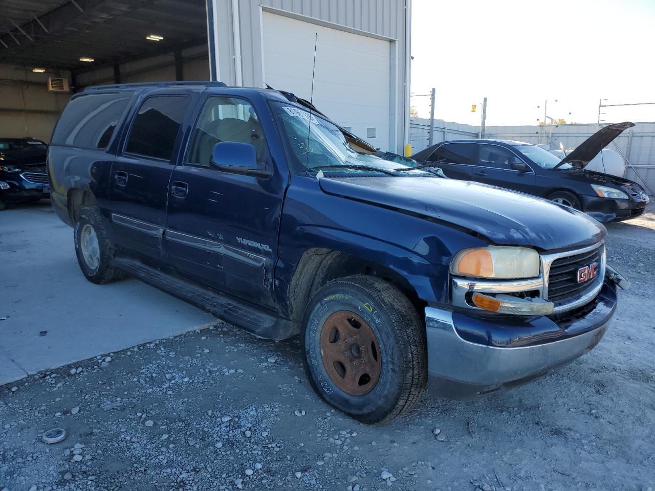 2003 GMC YUKON XL C1500 photo 4