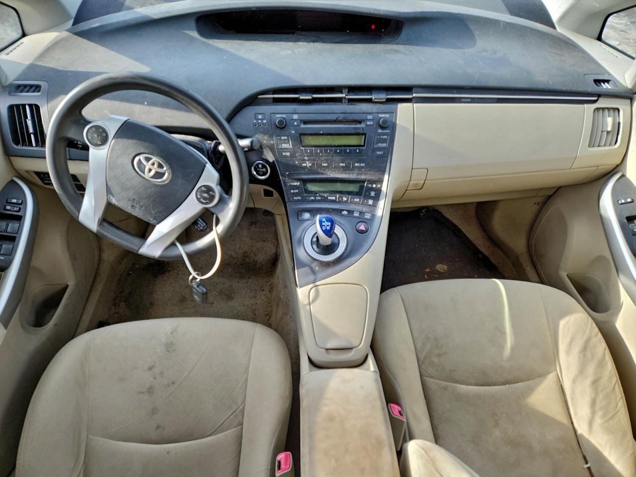 2010 TOYOTA PRIUS photo 15