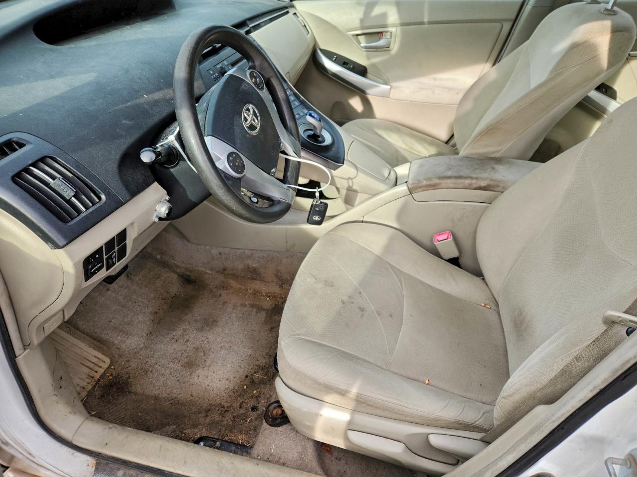 2010 TOYOTA PRIUS photo 13