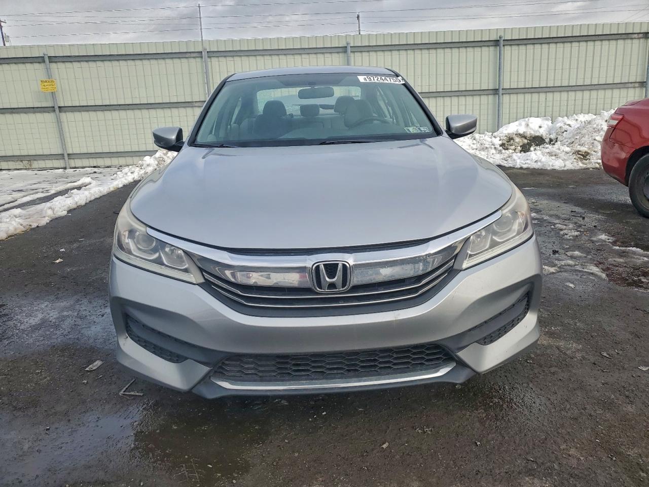 2017 HONDA ACCORD LX photo 9