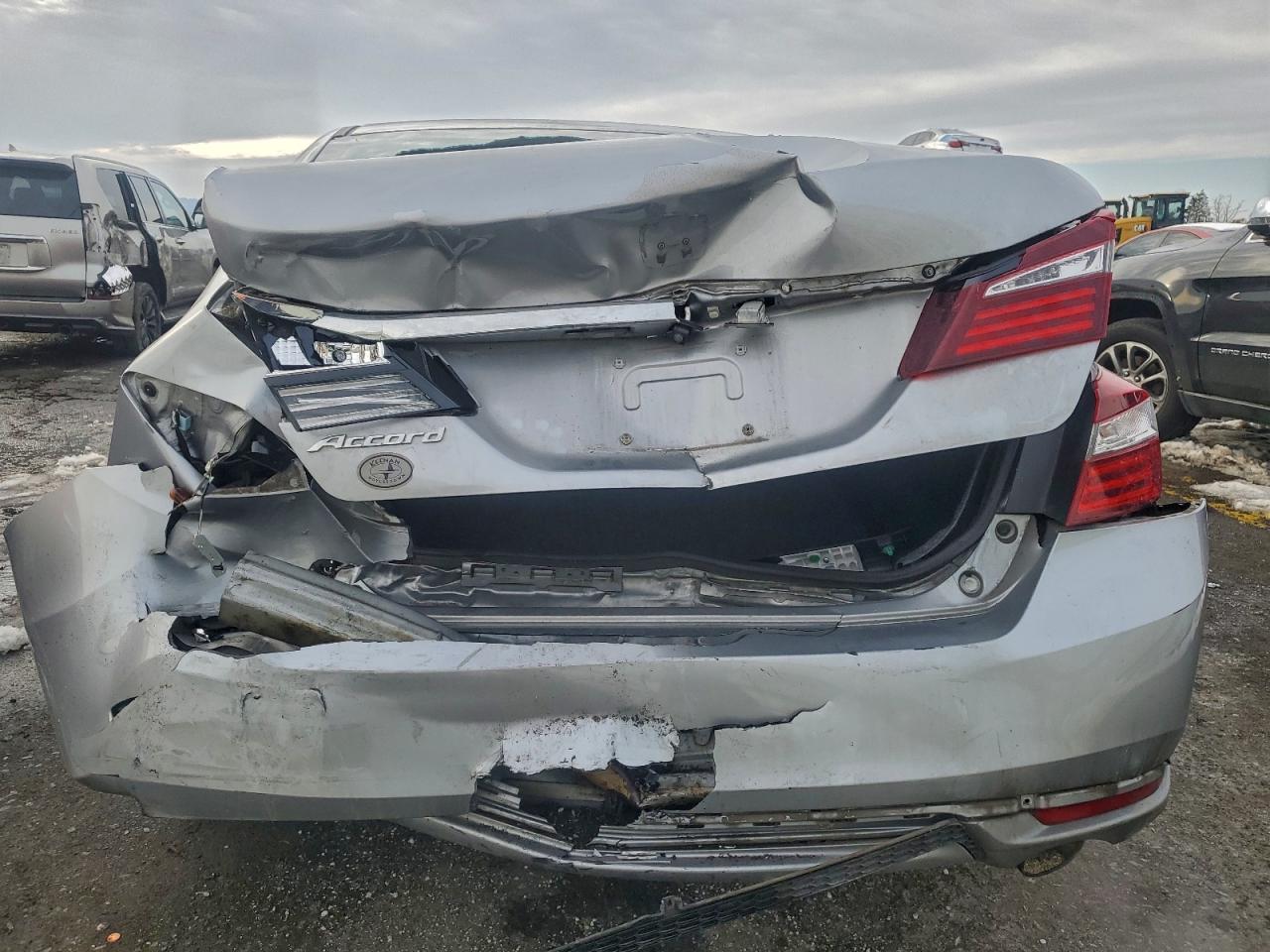 2017 HONDA ACCORD LX photo 11