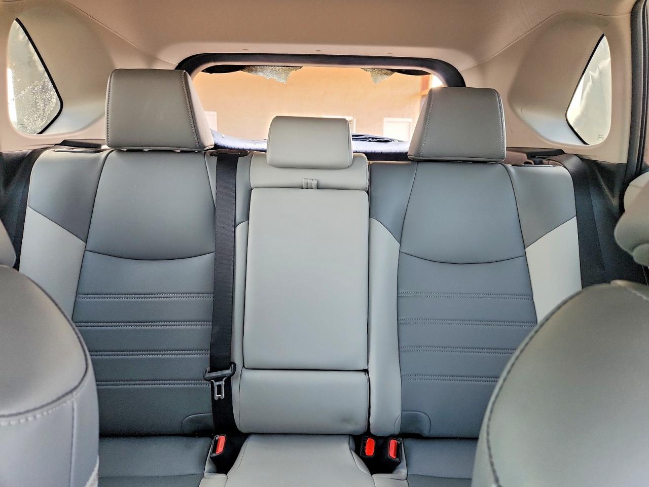 2024 TOYOTA RAV4 XLE PREMIUM photo 10