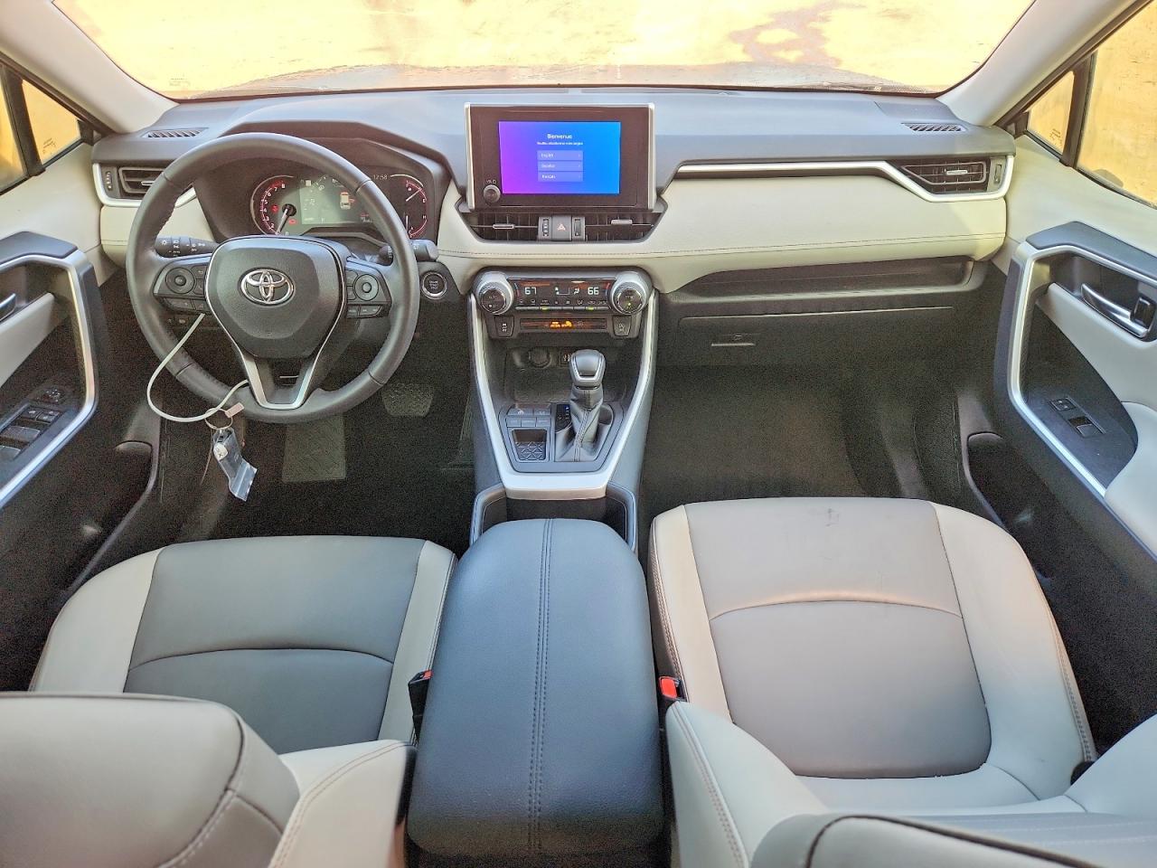 2024 TOYOTA RAV4 XLE PREMIUM photo 8