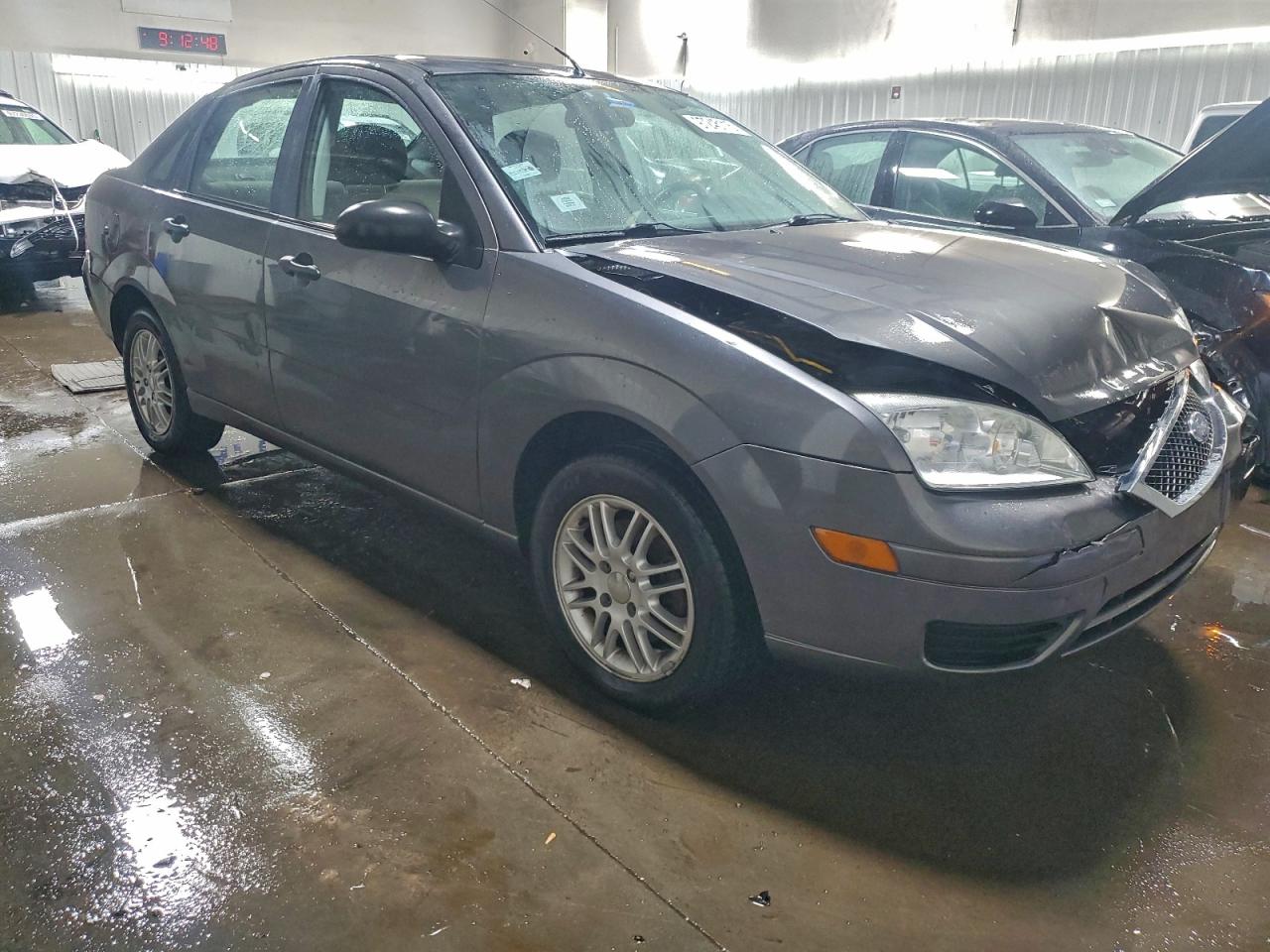 2007 FORD FOCUS ZX4 photo 10