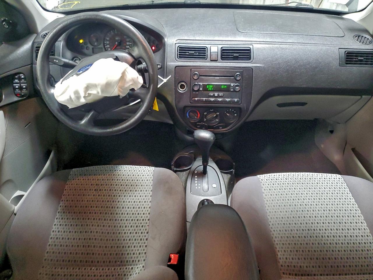 2007 FORD FOCUS ZX4 photo 22