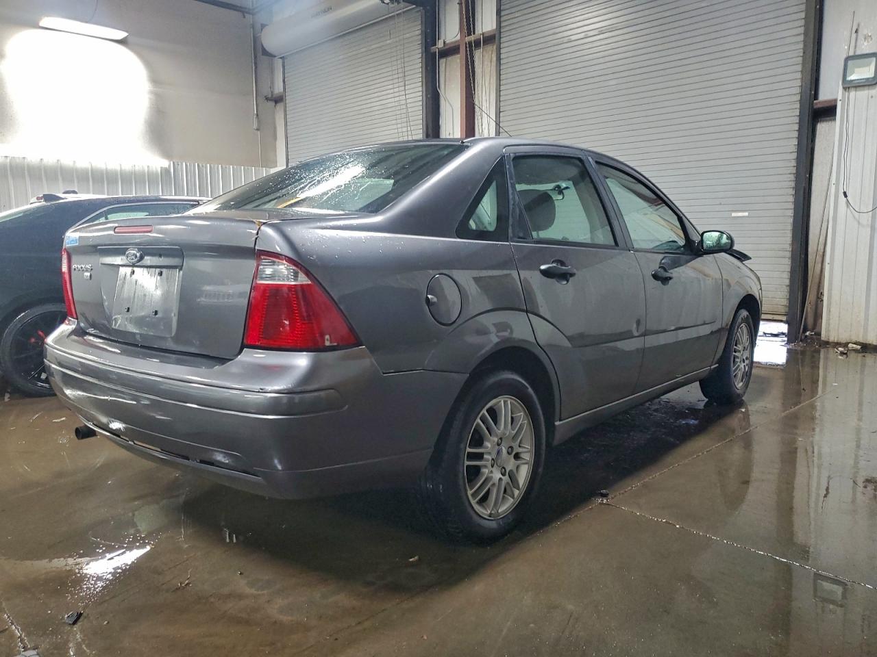 2007 FORD FOCUS ZX4 photo 7