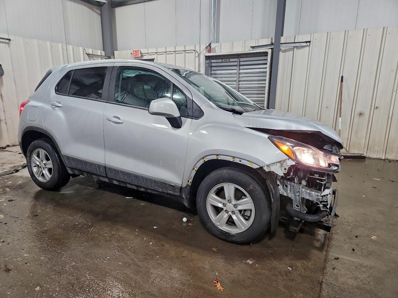 2020 CHEVROLET TRAX LS photo 4
