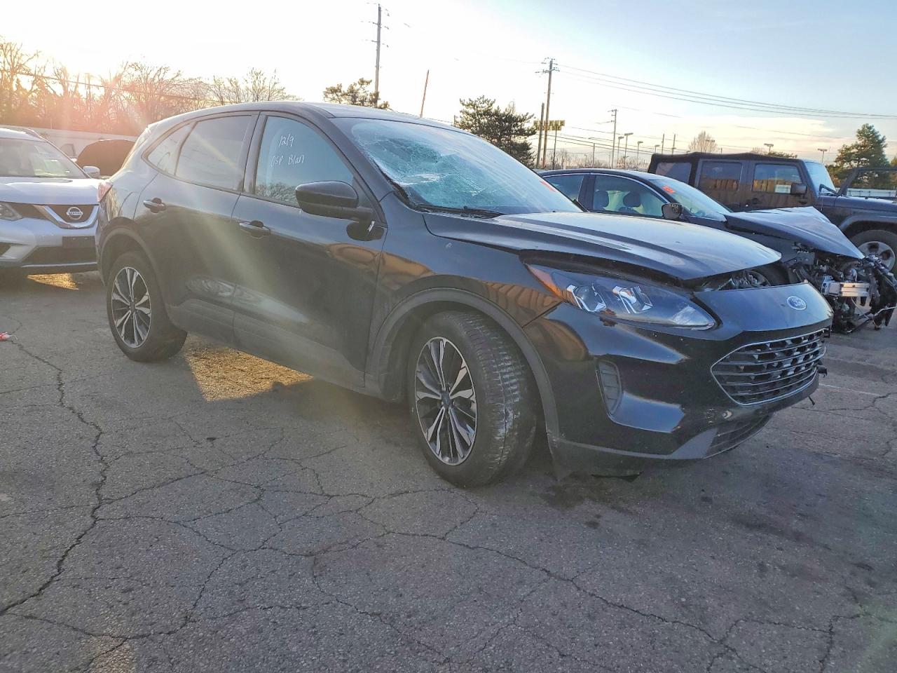 2022 FORD ESCAPE SE photo 4