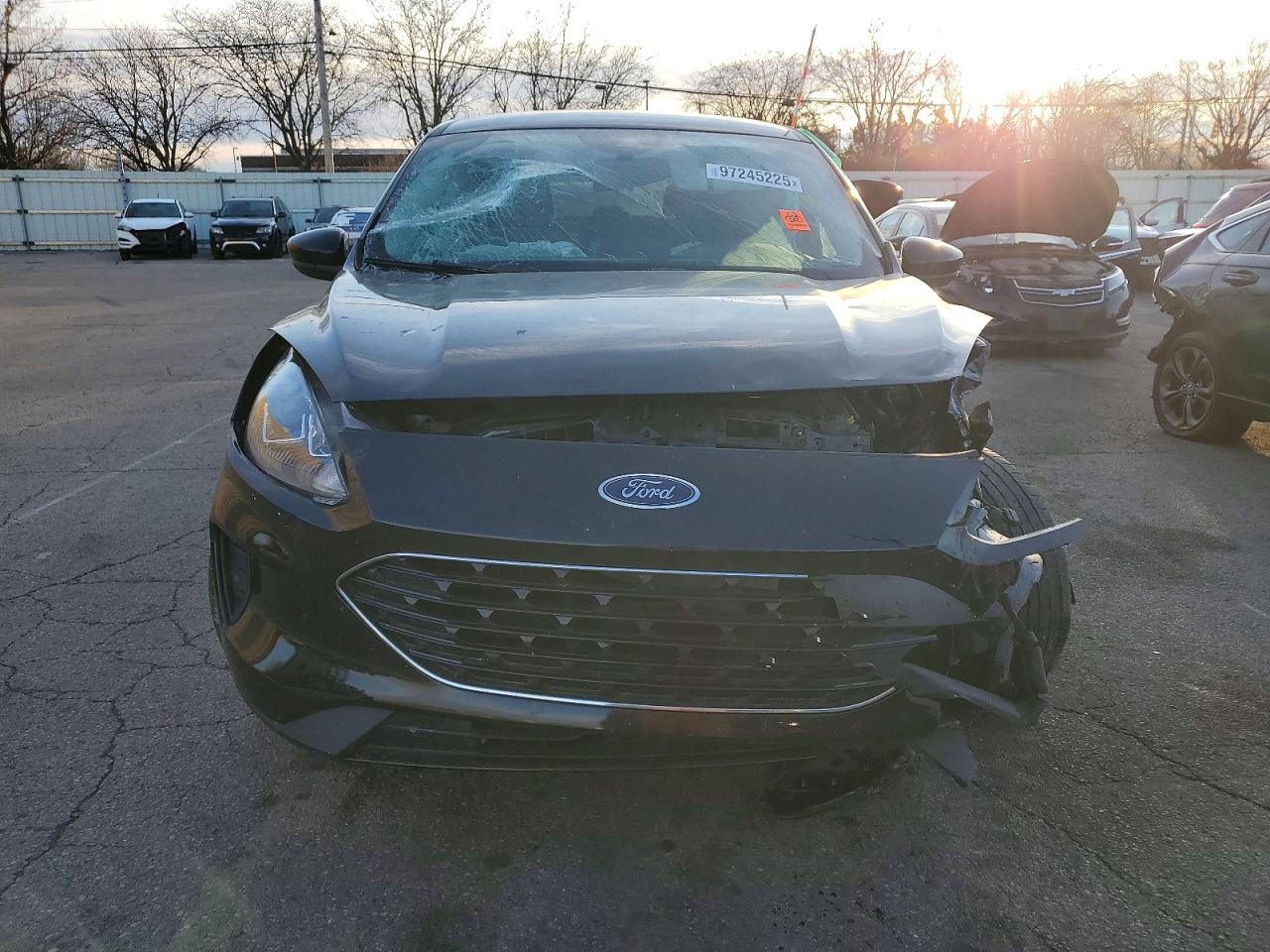 2022 FORD ESCAPE SE photo 5
