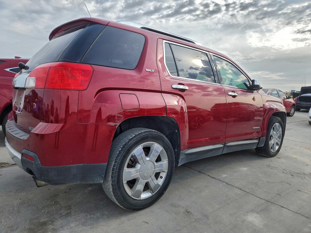 2011 GMC TERRAIN SLT photo 5