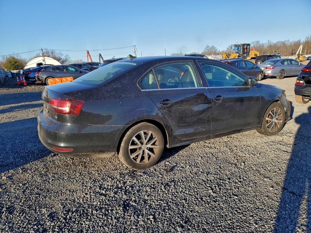 2017 VOLKSWAGEN JETTA SE photo 3
