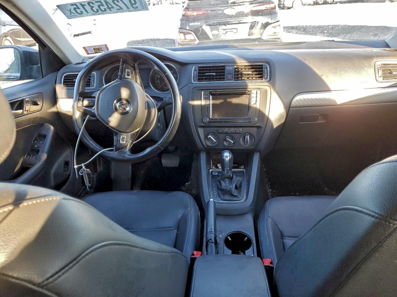 2017 VOLKSWAGEN JETTA SE photo 8