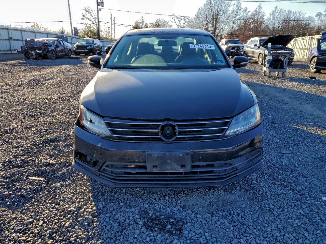 2017 VOLKSWAGEN JETTA SE photo 5