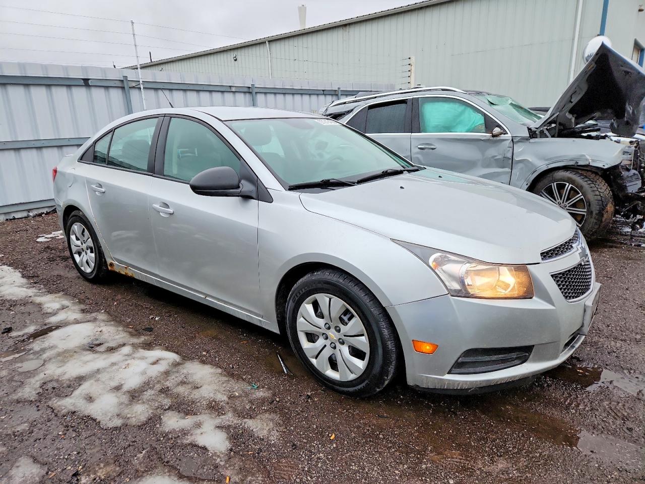 2014 CHEVROLET CRUZE LS photo 4