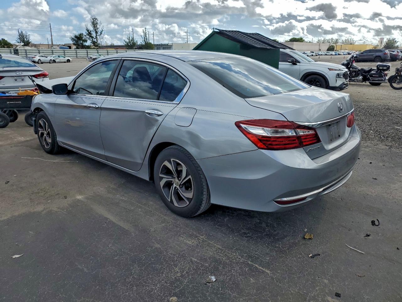 2017 HONDA ACCORD LX photo 2