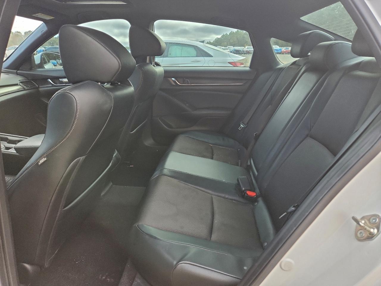 2018 HONDA ACCORD SPORT photo 10