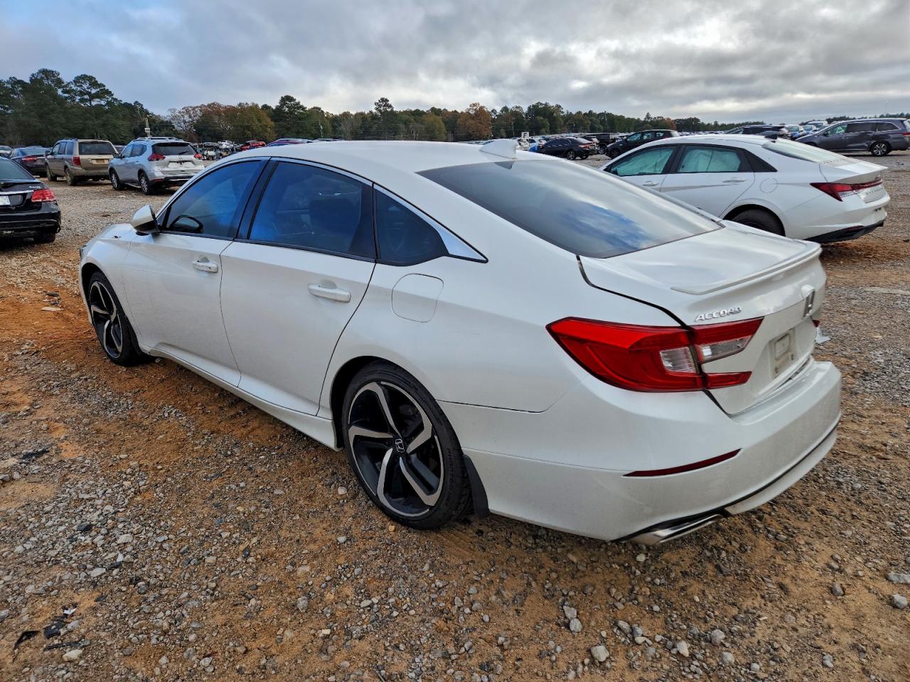2018 HONDA ACCORD SPORT photo 2