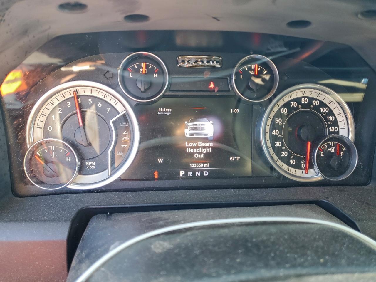 2017 RAM 1500 SLT photo 17