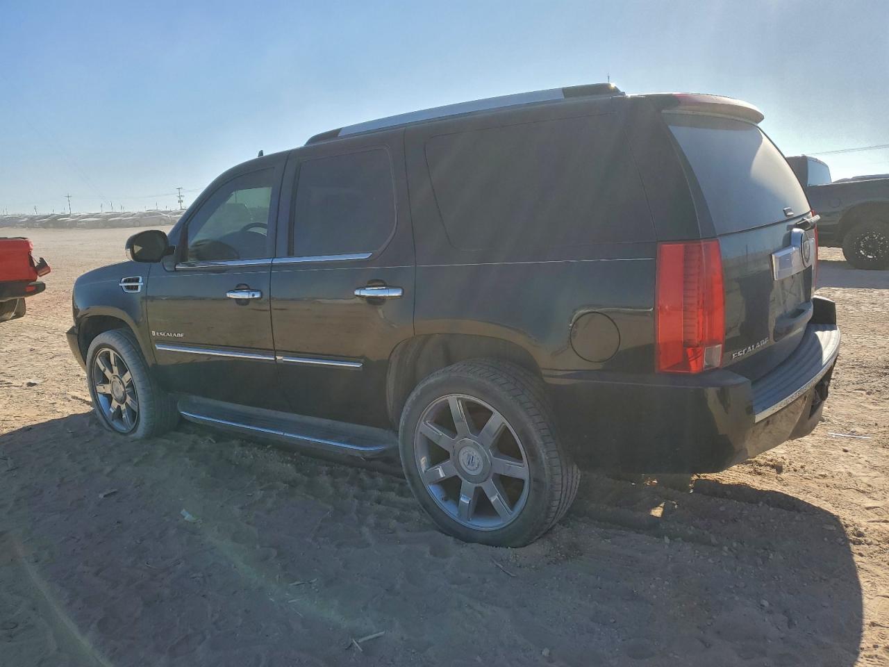 2007 CADILLAC ESCALADE LUXURY photo 3