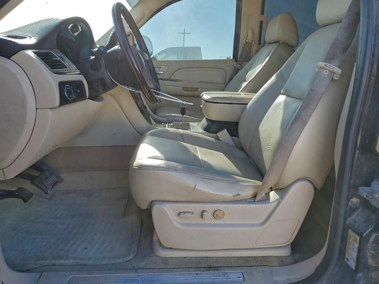 2007 CADILLAC ESCALADE LUXURY photo 13
