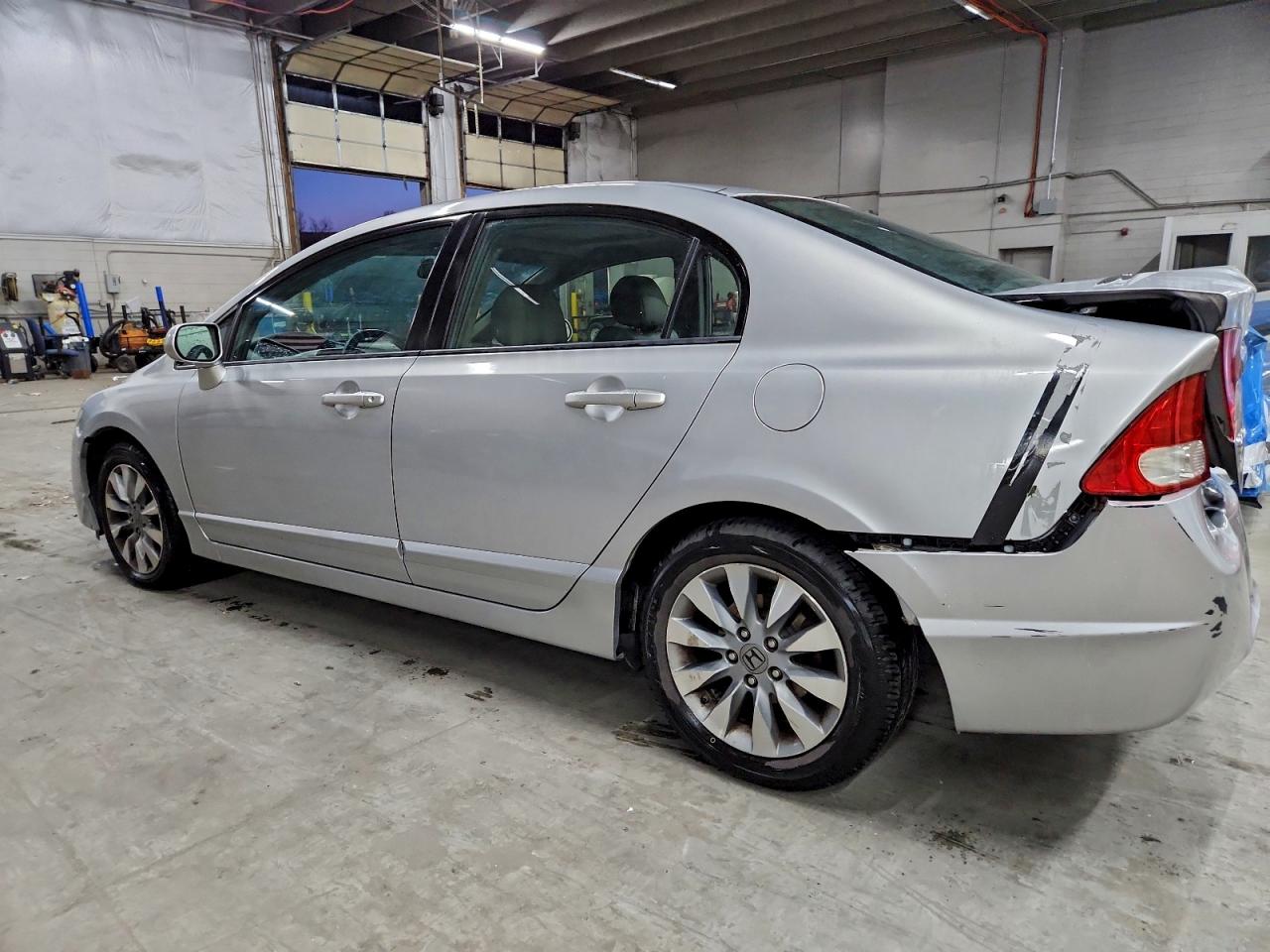 2010 HONDA CIVIC EXL photo 3