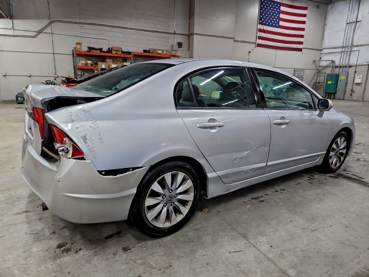 2010 HONDA CIVIC EXL photo 5