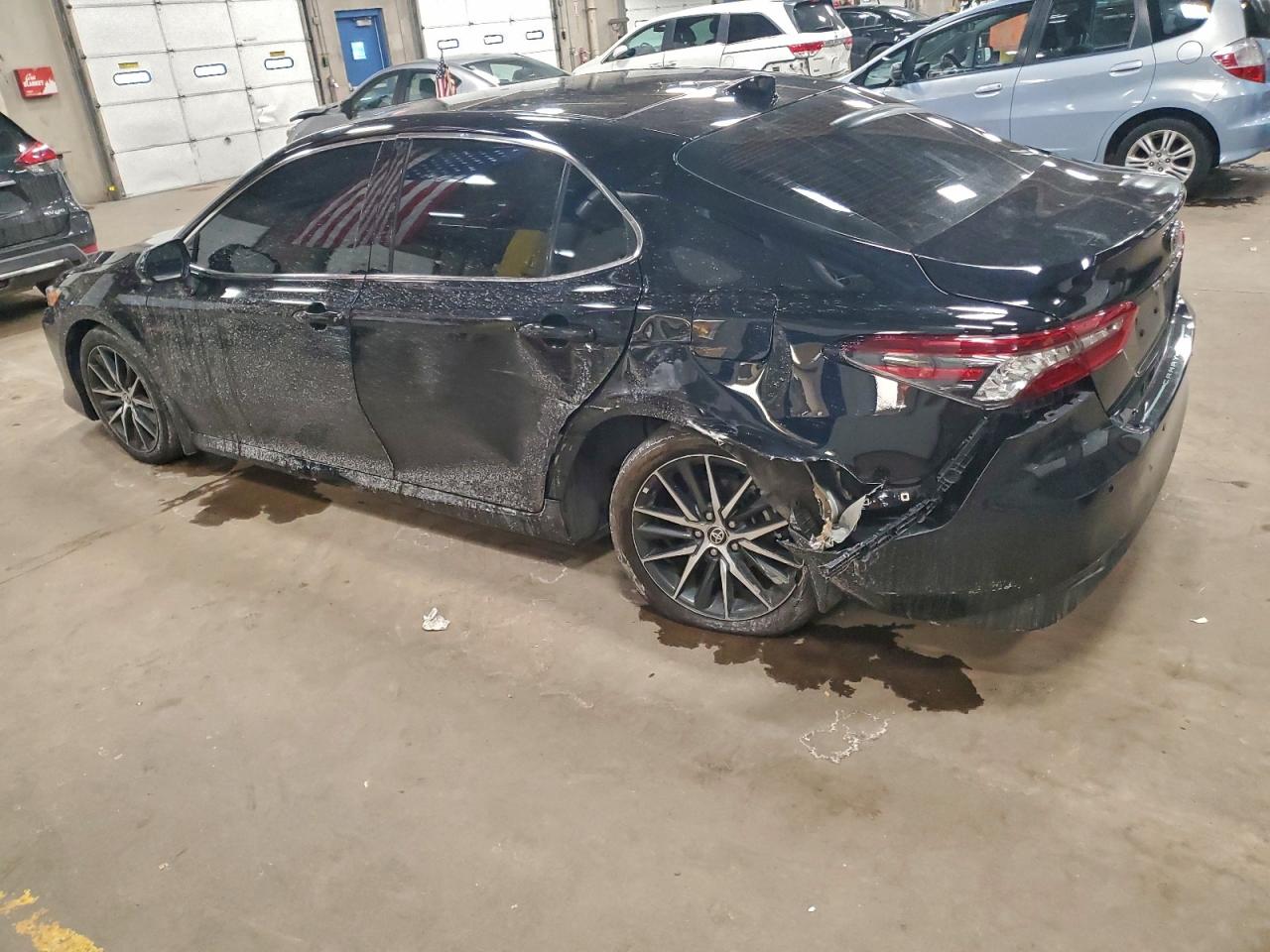 2024 TOYOTA CAMRY XLE photo 3
