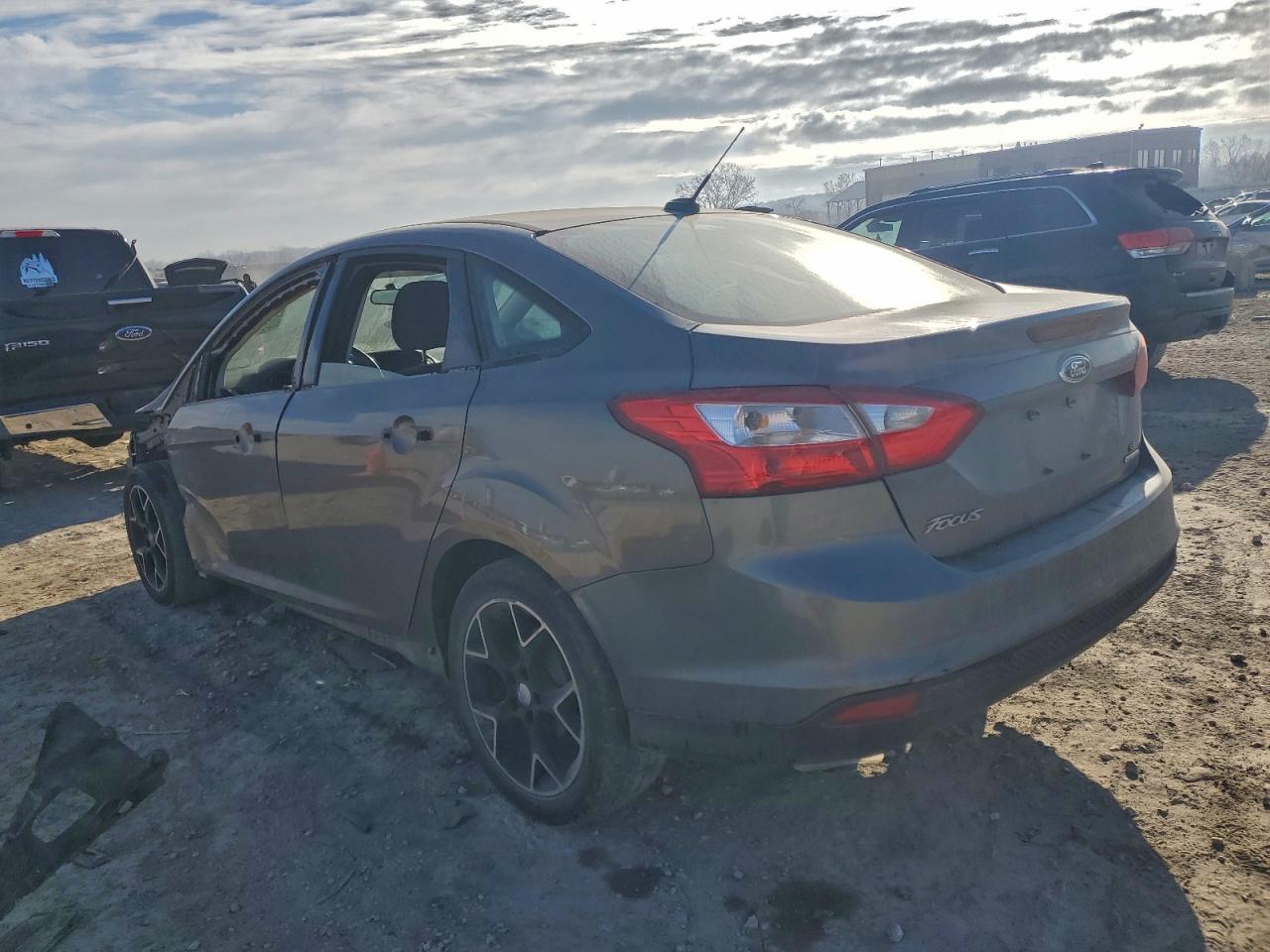 2013 FORD FOCUS SE photo 3