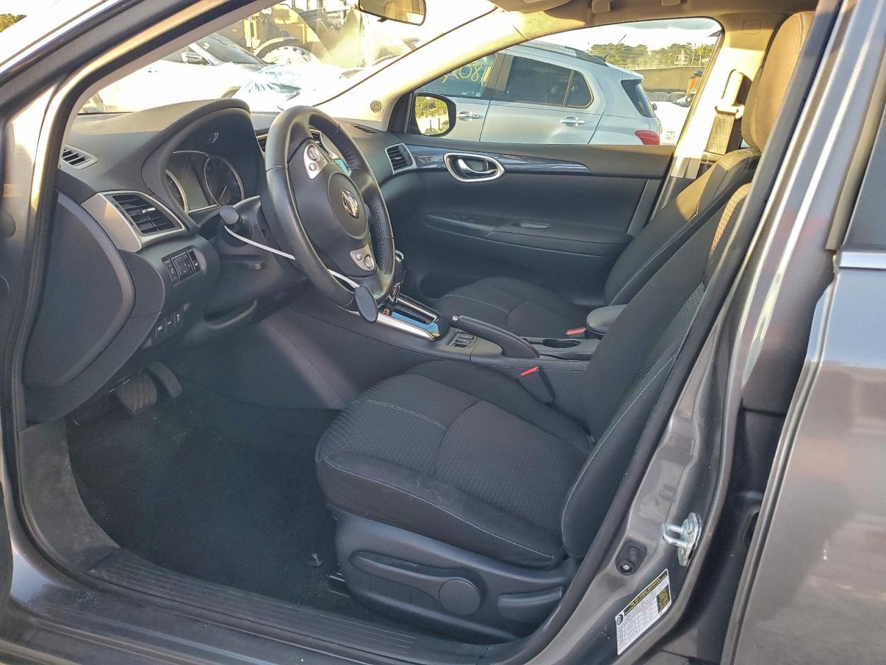 2018 NISSAN SENTRA S photo 25