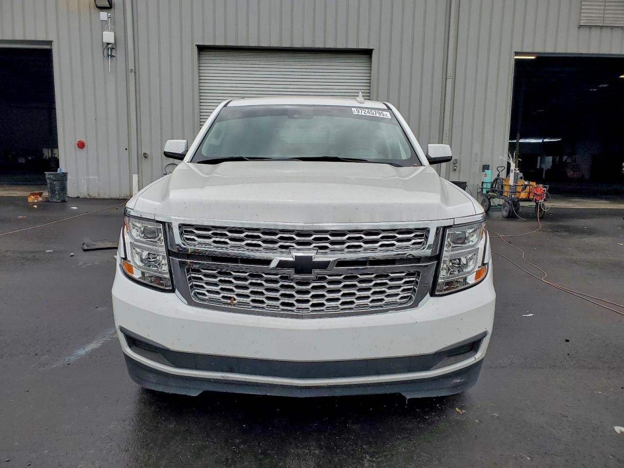 2017 CHEVROLET TAHOE C1500 LT photo 5