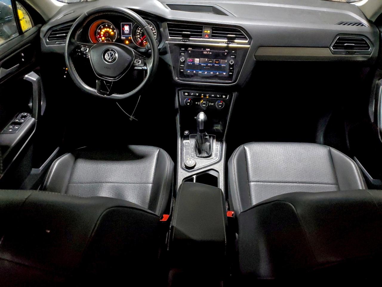 2021 VOLKSWAGEN TIGUAN SE photo 8