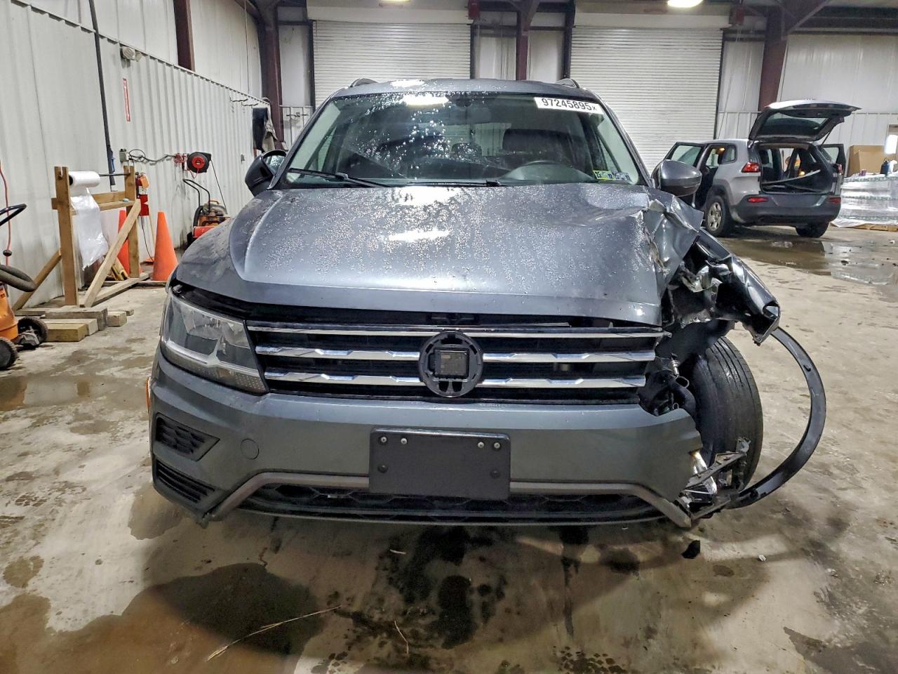 2021 VOLKSWAGEN TIGUAN SE photo 5