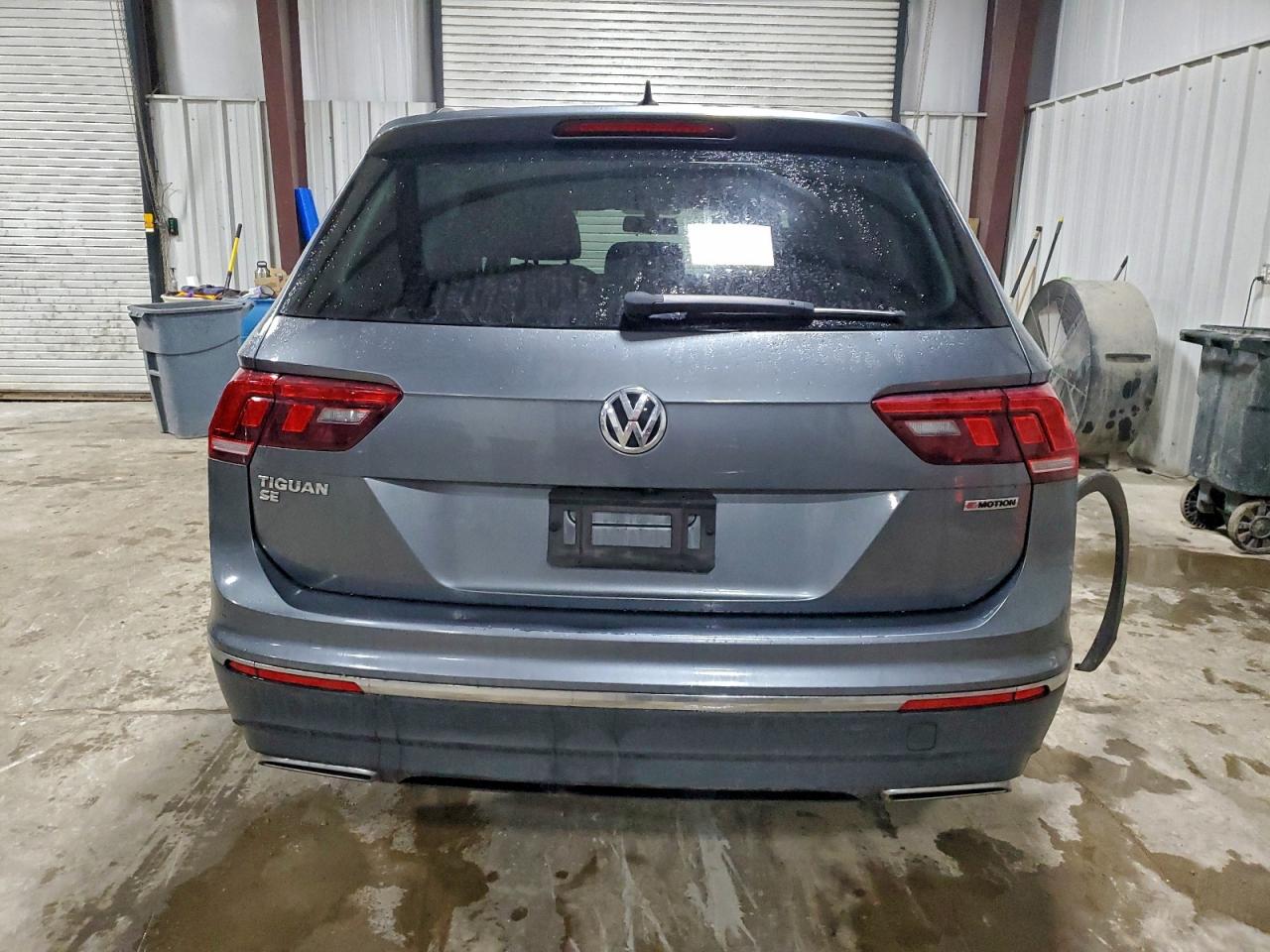2021 VOLKSWAGEN TIGUAN SE photo 6