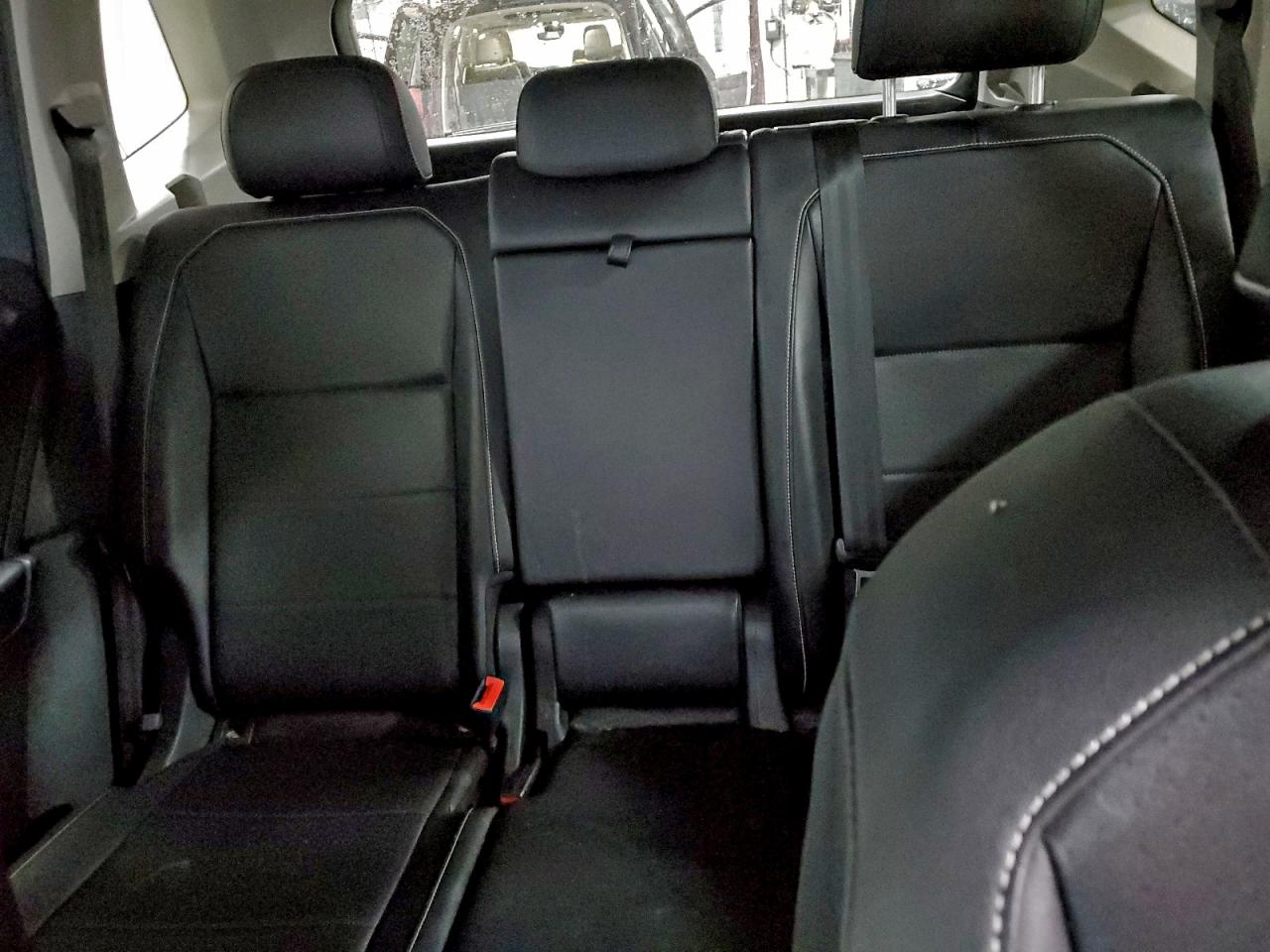 2021 VOLKSWAGEN TIGUAN SE photo 10