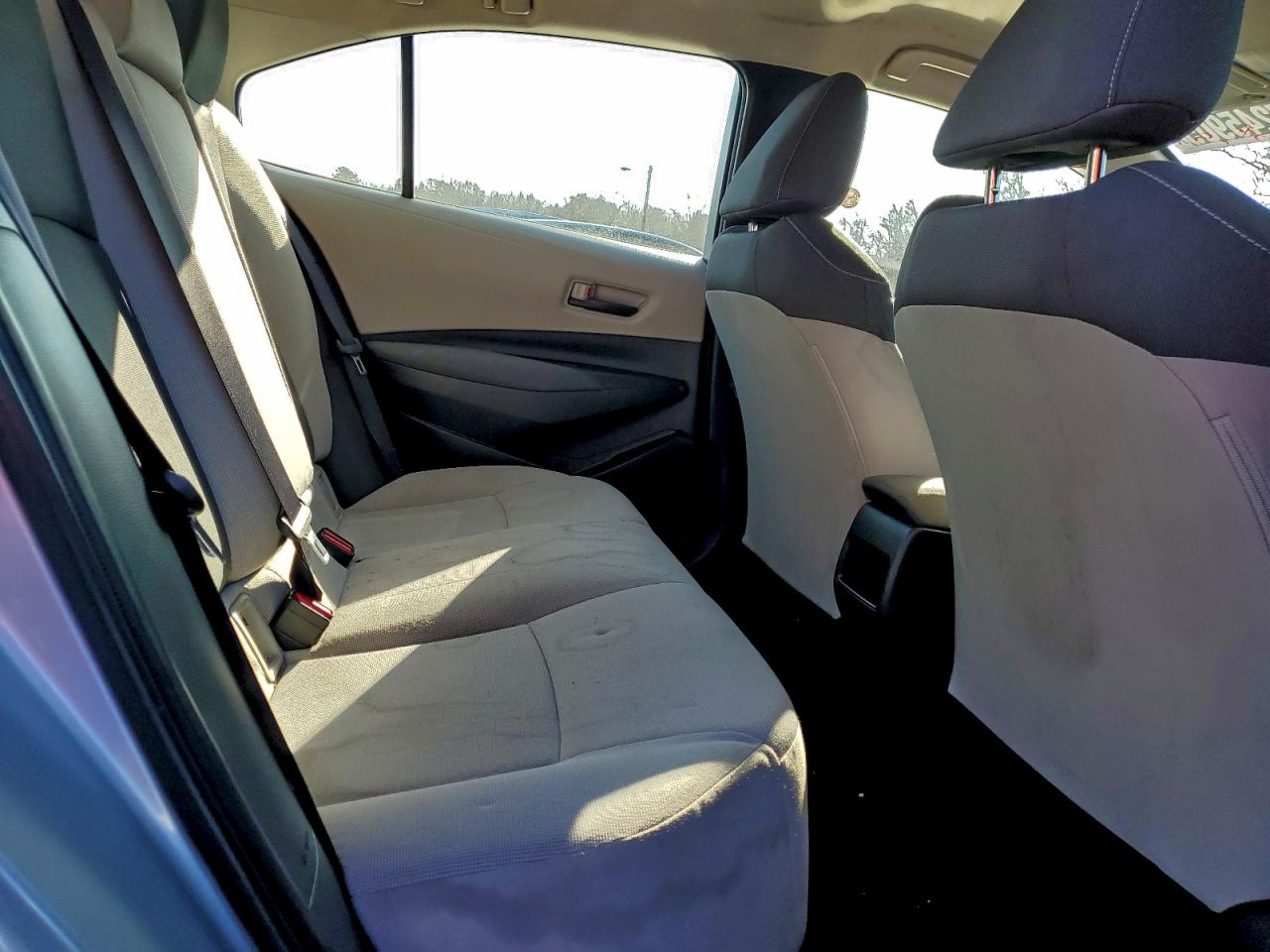 2022 TOYOTA COROLLA LE photo 10