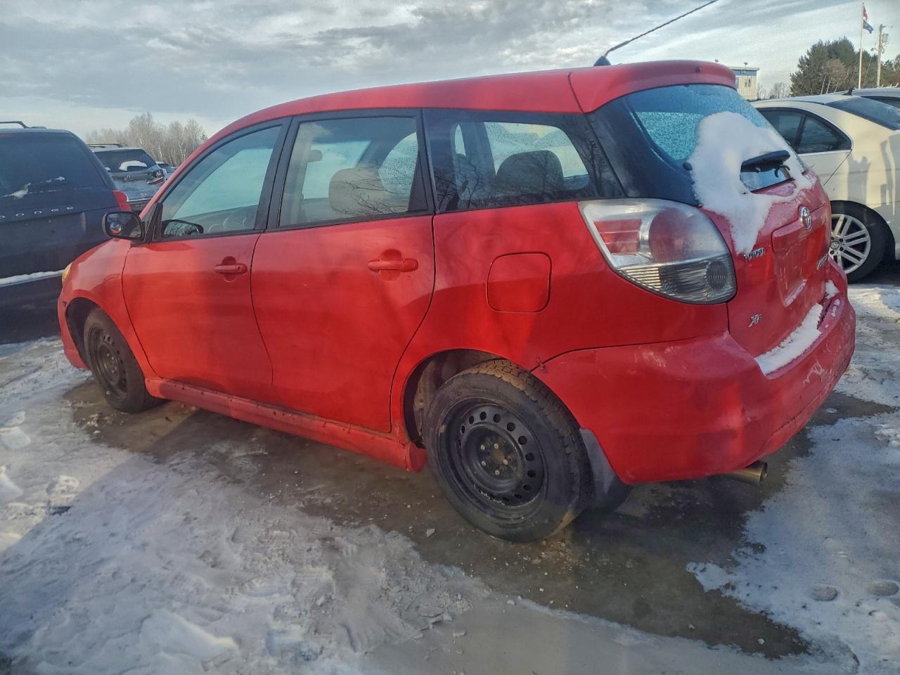 2005 TOYOTA COROLLA MATRIX XR photo 2