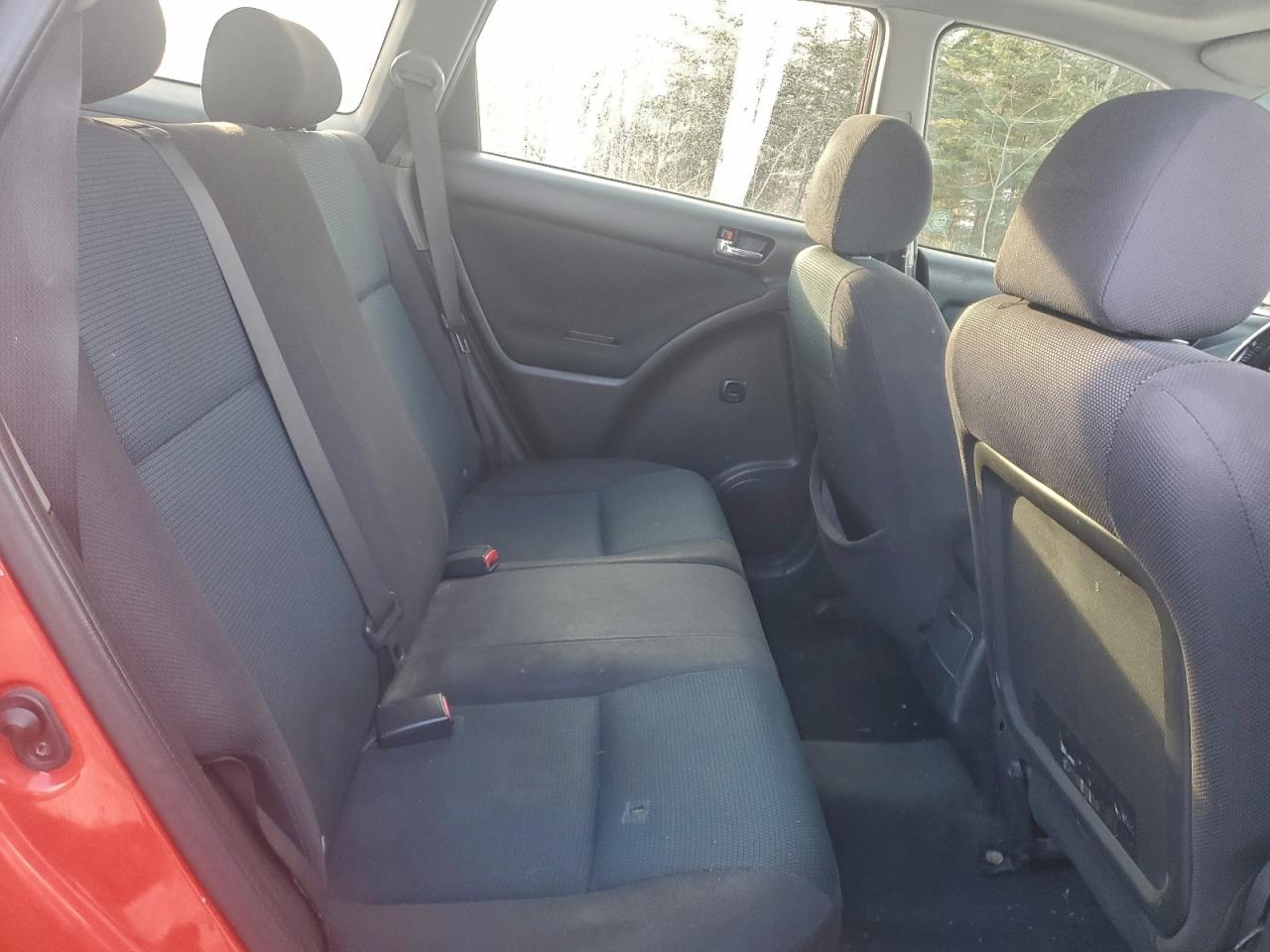 2005 TOYOTA COROLLA MATRIX XR photo 10