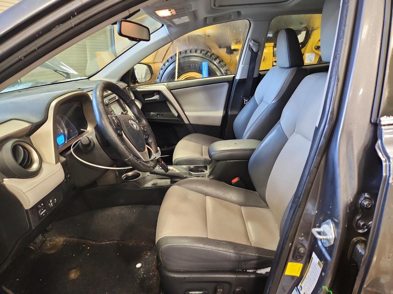 2014 TOYOTA RAV4 LIMITED photo 19