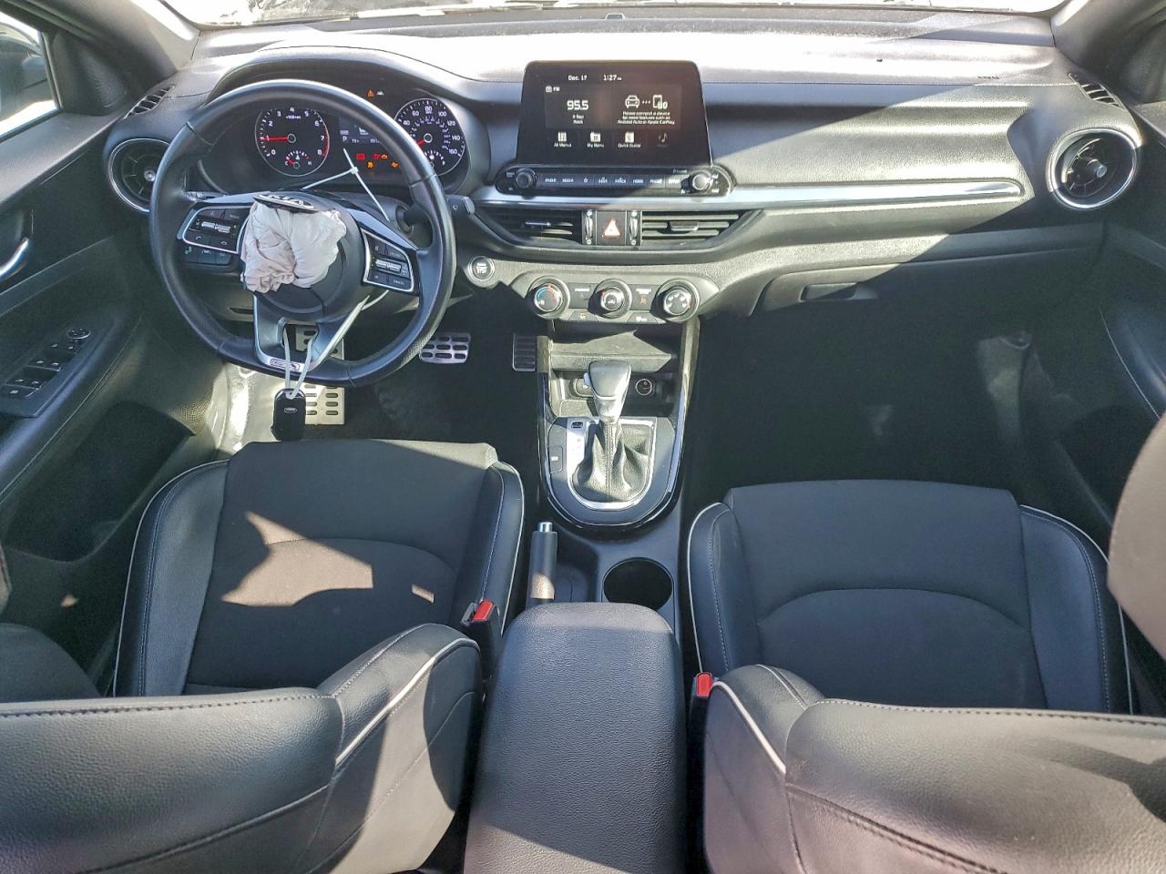2021 KIA FORTE GT LINE photo 22