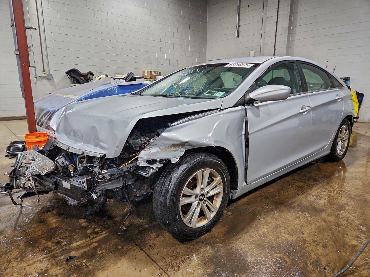 2013 HYUNDAI SONATA