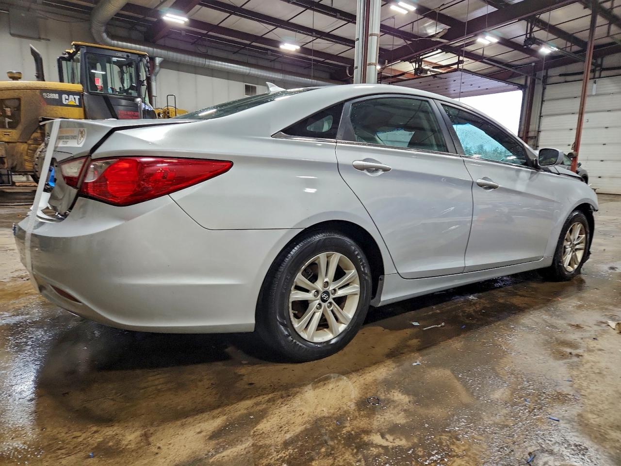 2013 HYUNDAI SONATA GLS photo 3