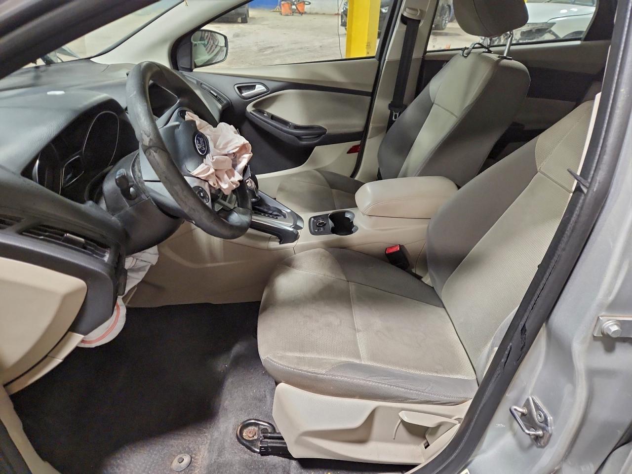 2013 FORD FOCUS SE photo 19