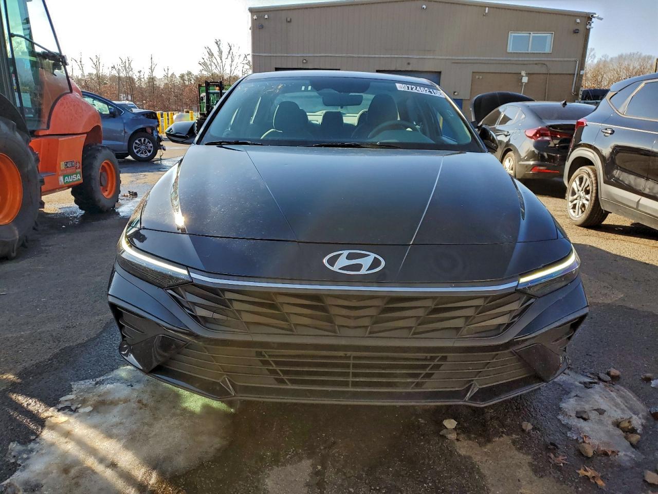 2024 HYUNDAI ELANTRA SEL photo 13